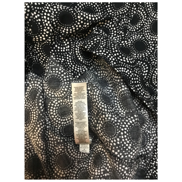 Chicos Lorena Diva Dot Wrinkle Resistant Button Up Long Sleeve Black 3 - Picture 7 of 10